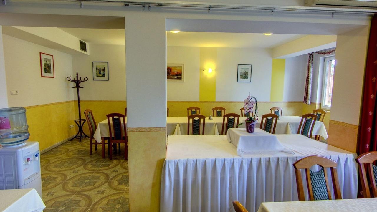Bella Hotel Сегед Екстер'єр фото