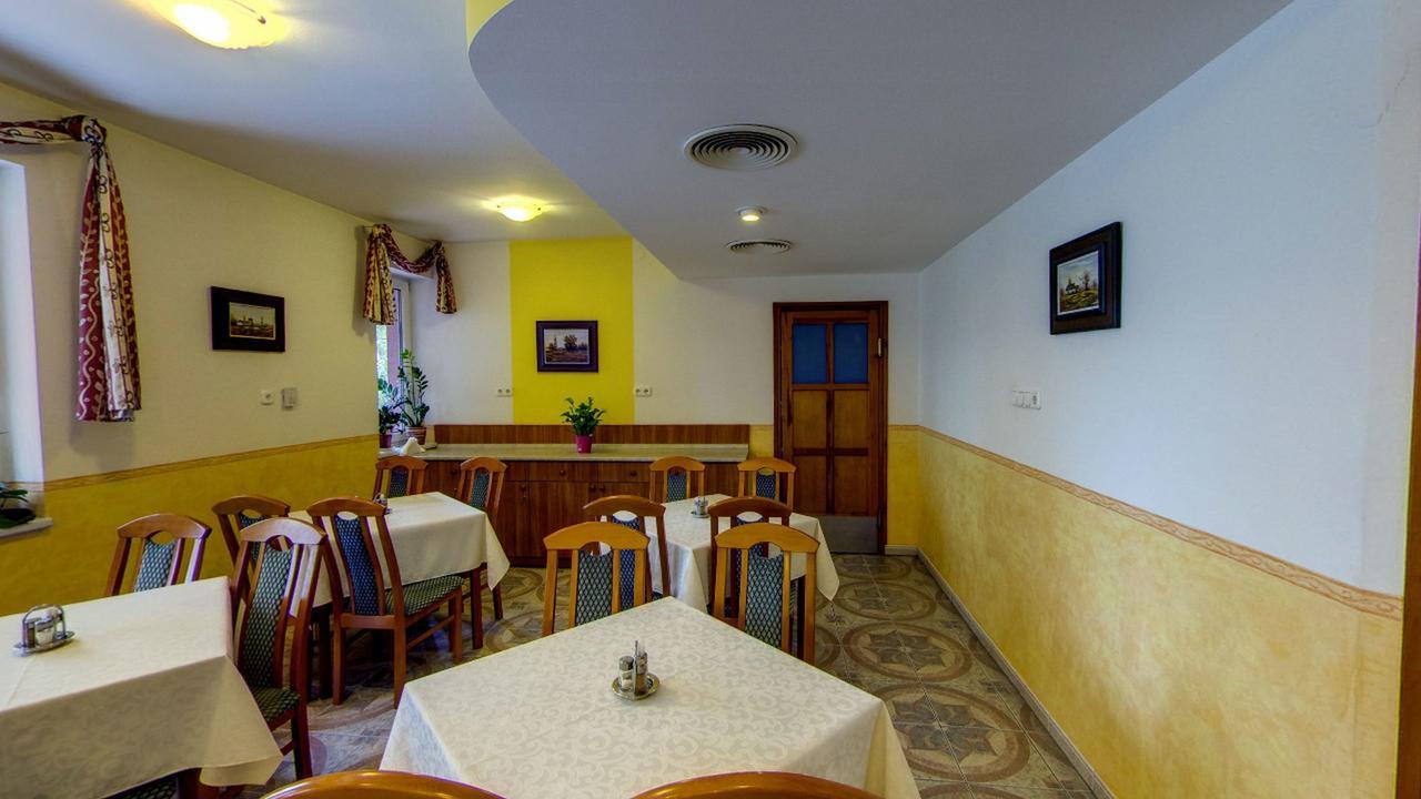 Bella Hotel Сегед Екстер'єр фото