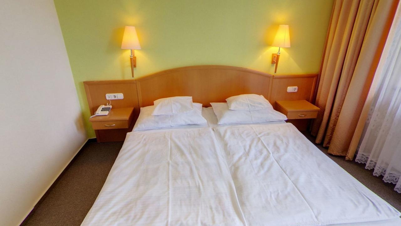 Bella Hotel Сегед Екстер'єр фото