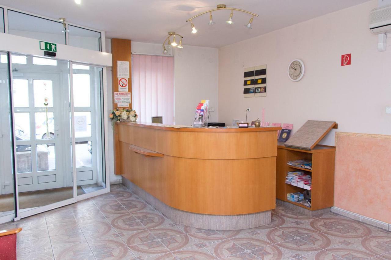Bella Hotel Сегед Екстер'єр фото